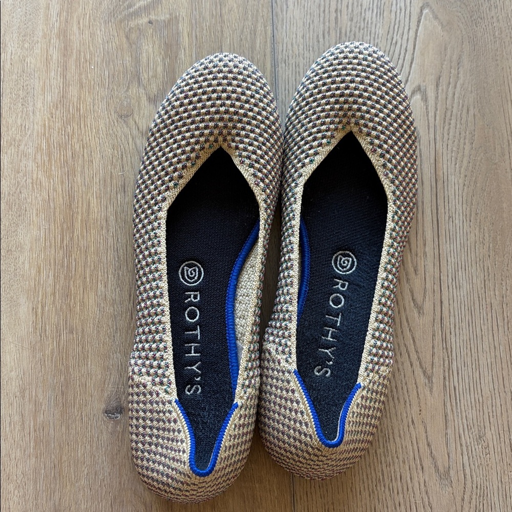 Rothy's Beige and Black Houndstooth Flats